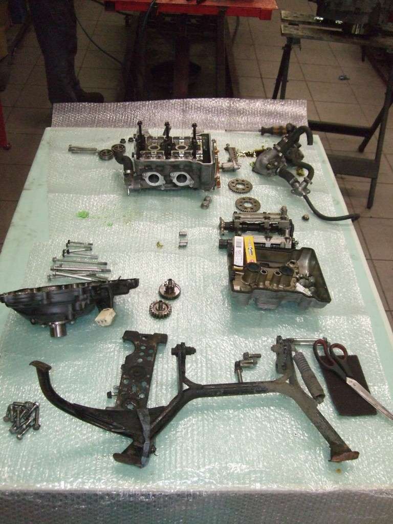 Piccies Of My Dismantled Engine Dscf0215